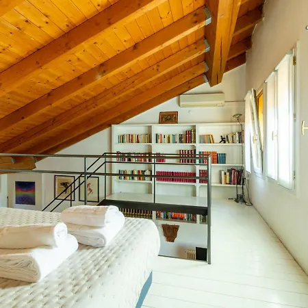 Casa Pegaso In Canton De Fiori Bologne